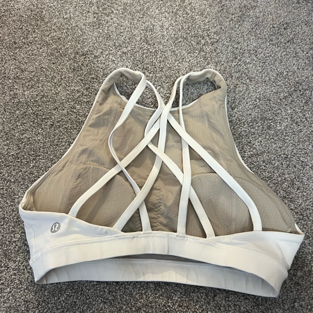 Lululemon free to be serene high neck sports bra